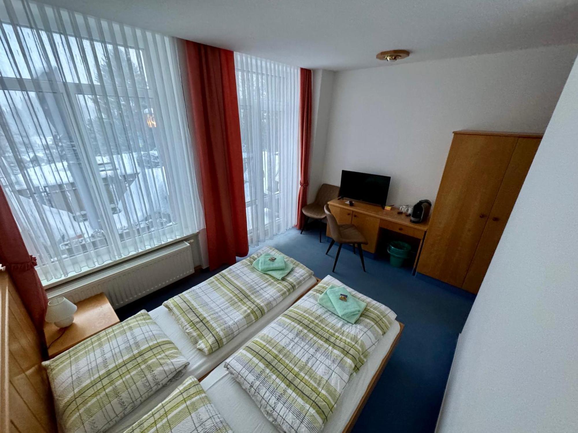 Pension Und Berggasthaus Kapellenstein Geyer Exteriör bild